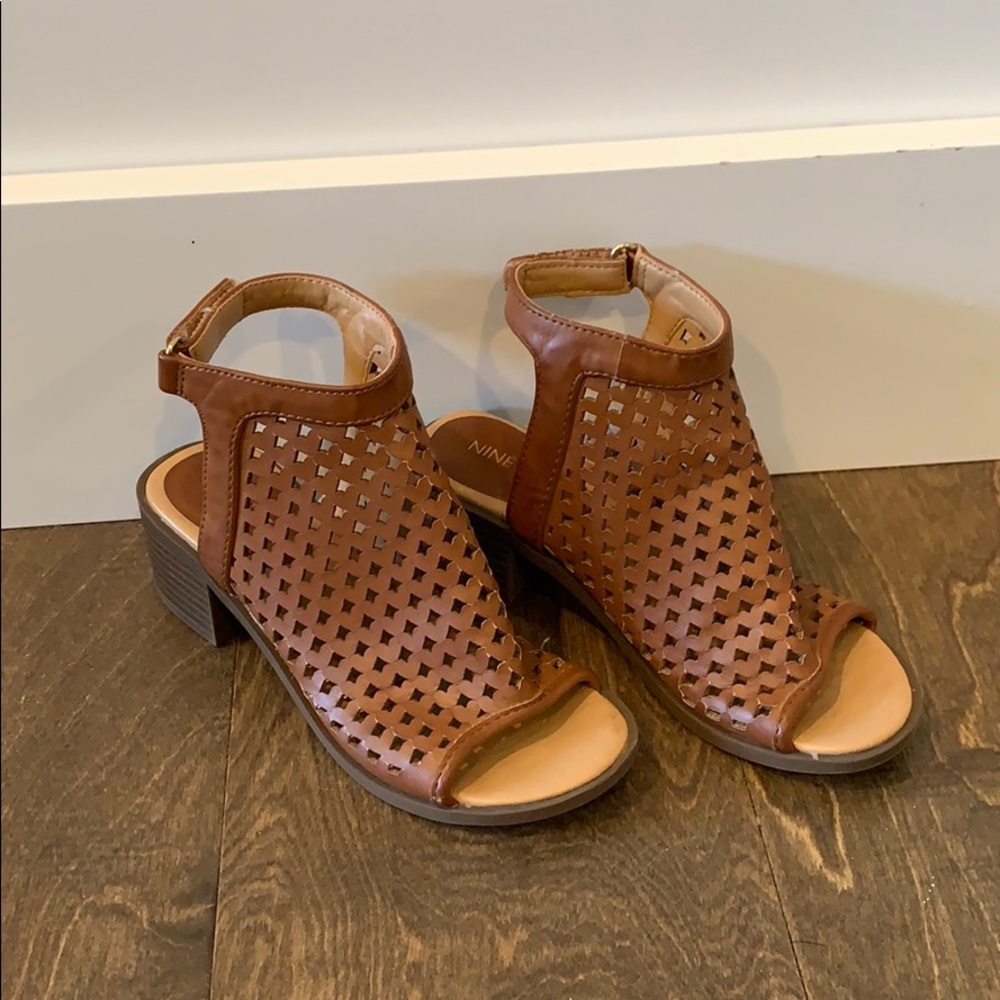 Nine West little girls dress sandal